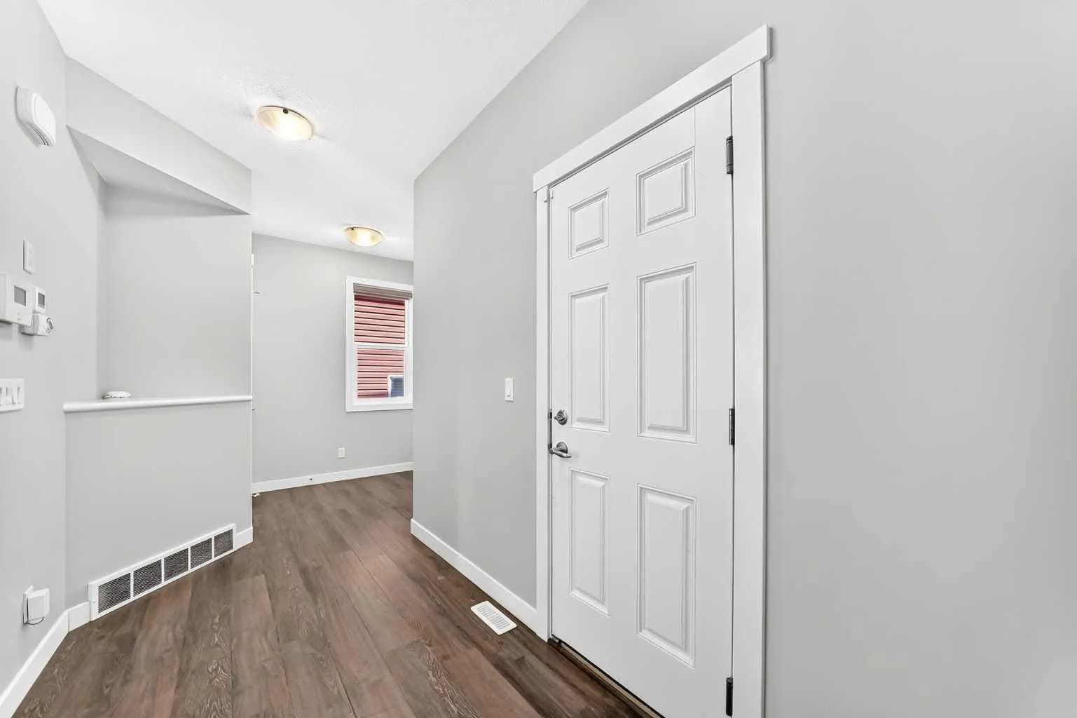 Semi Detached (Half Duplex)